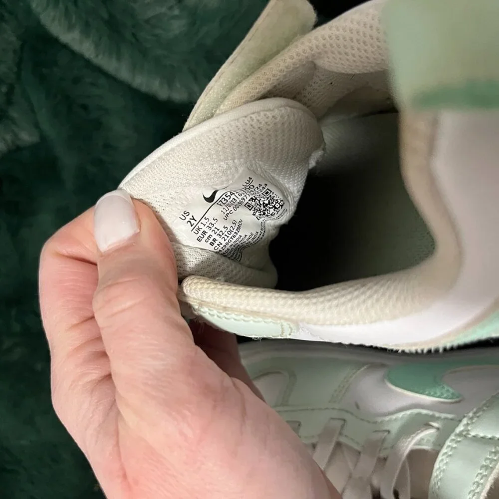 Nike Kid's Court Borough Low Recraft Sneakers in Mint Green Size 2Y - Picture 6 of 6